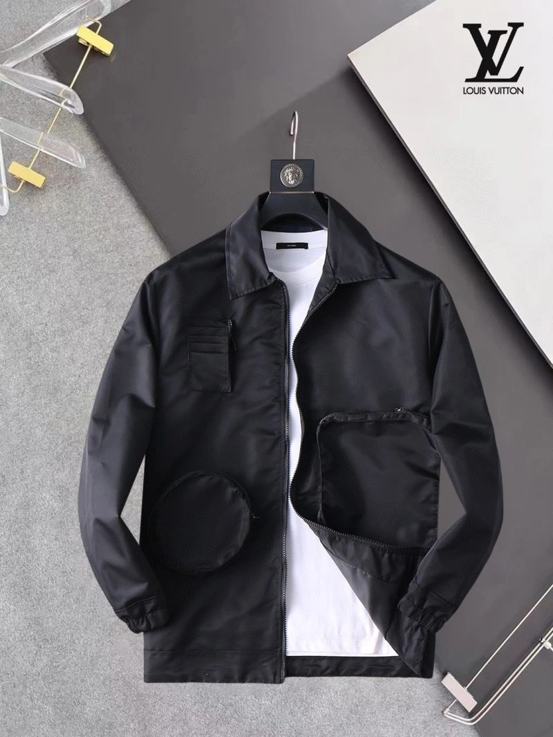 Louis Vuitton Outwear Youthful 136537