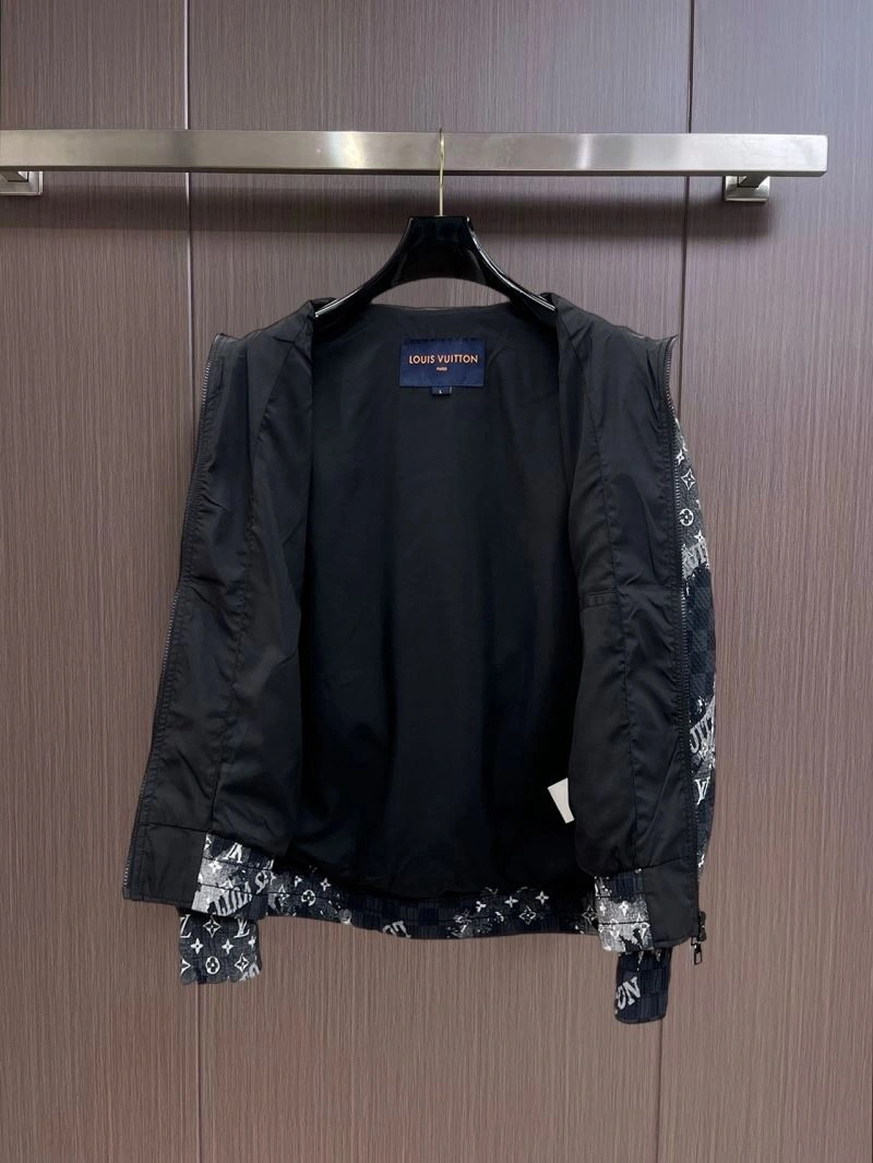 SunProtective Louis Vuitton Outwear 136535