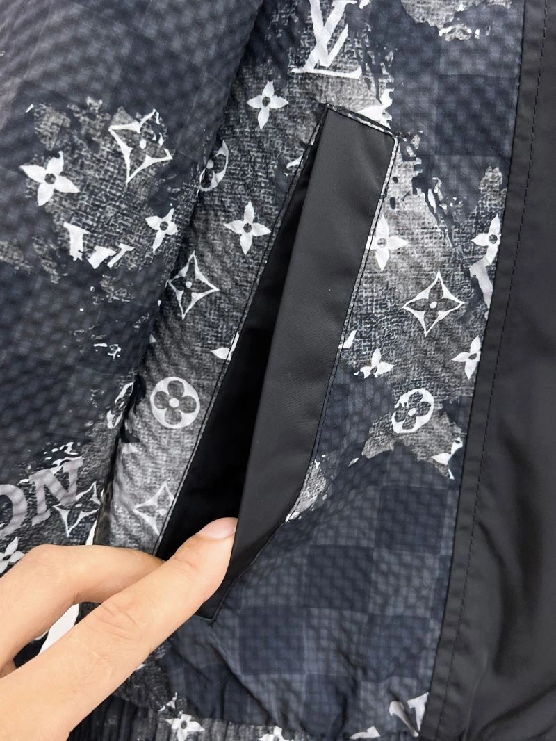 SunProtective Louis Vuitton Outwear 136535