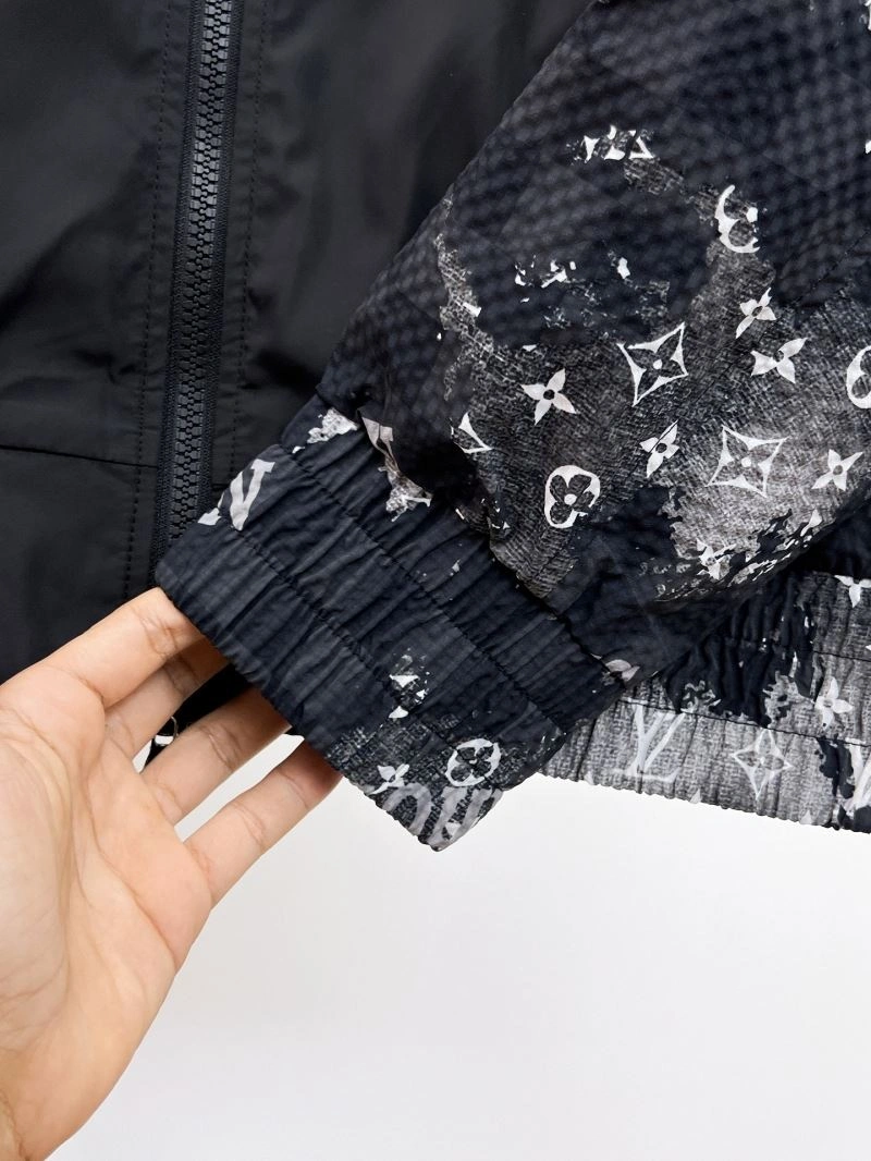 SunProtective Louis Vuitton Outwear 136535