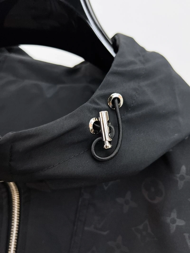 Louis Vuitton Outwear Trendsetting 136533