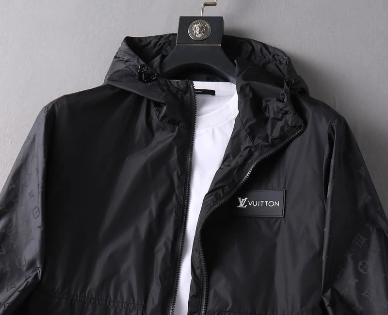 UrbanStyle Louis Vuitton Outwear 136521