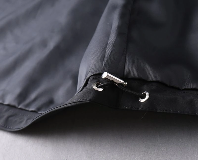 Breathable Louis Vuitton Outwear 136531