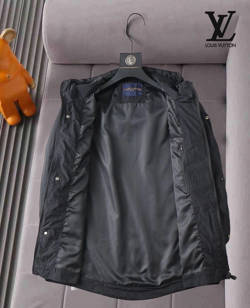 Louis Vuitton Outwear TimelessDesign 136523