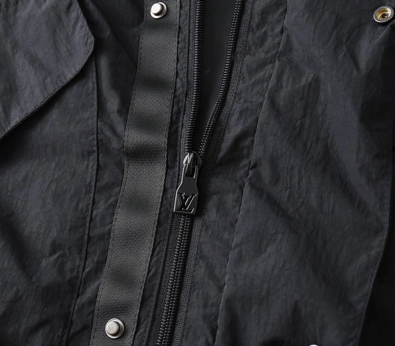 Louis Vuitton Outwear TimelessDesign 136523
