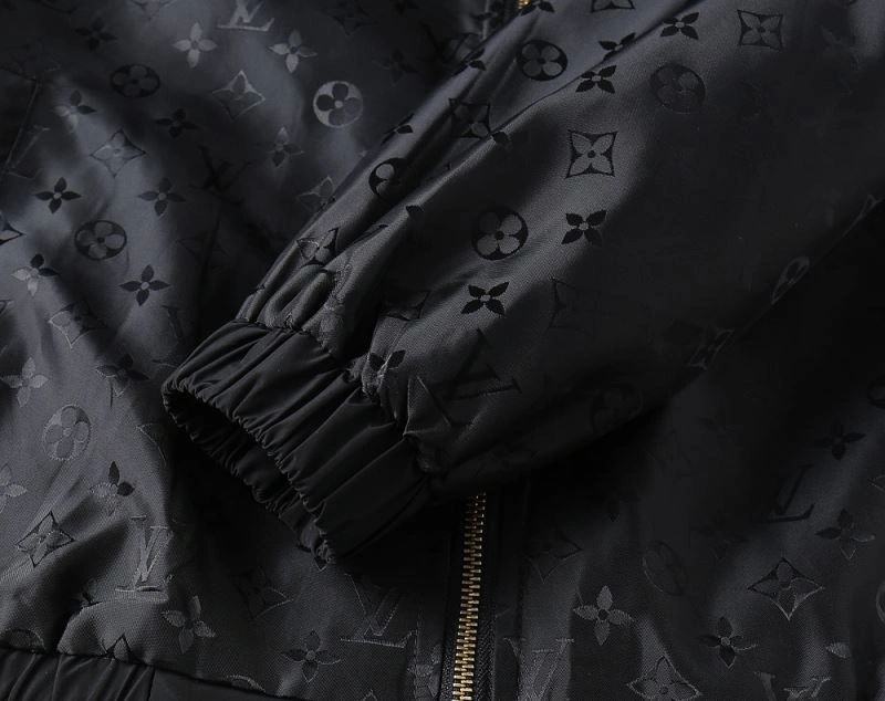Louis Vuitton Outwear OdorResistant 136513