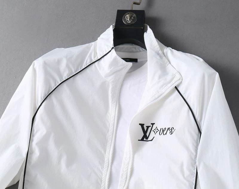 ModernLook Louis Vuitton Outwear 136525