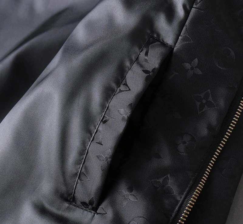 NewStyle Louis Vuitton Outwear 136528