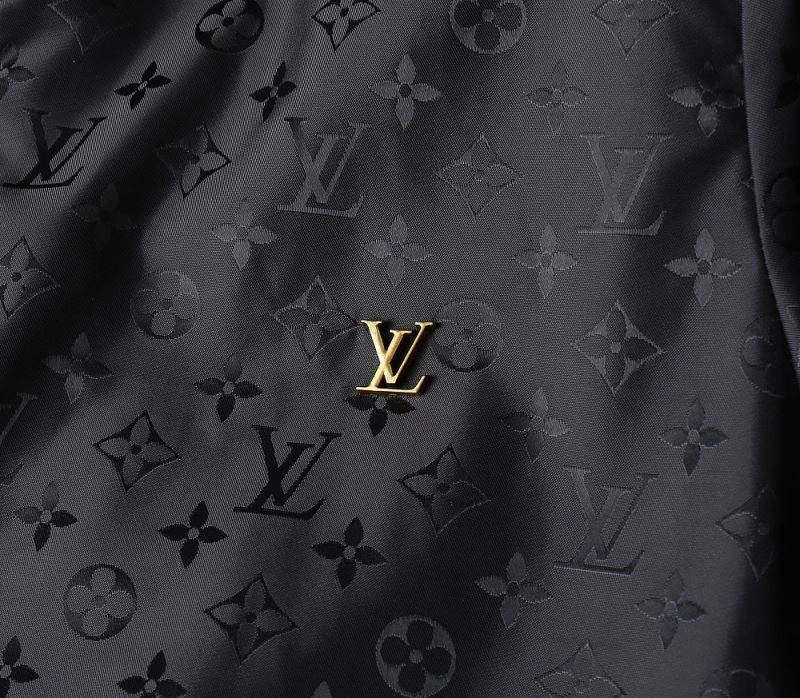 NewStyle Louis Vuitton Outwear 136528