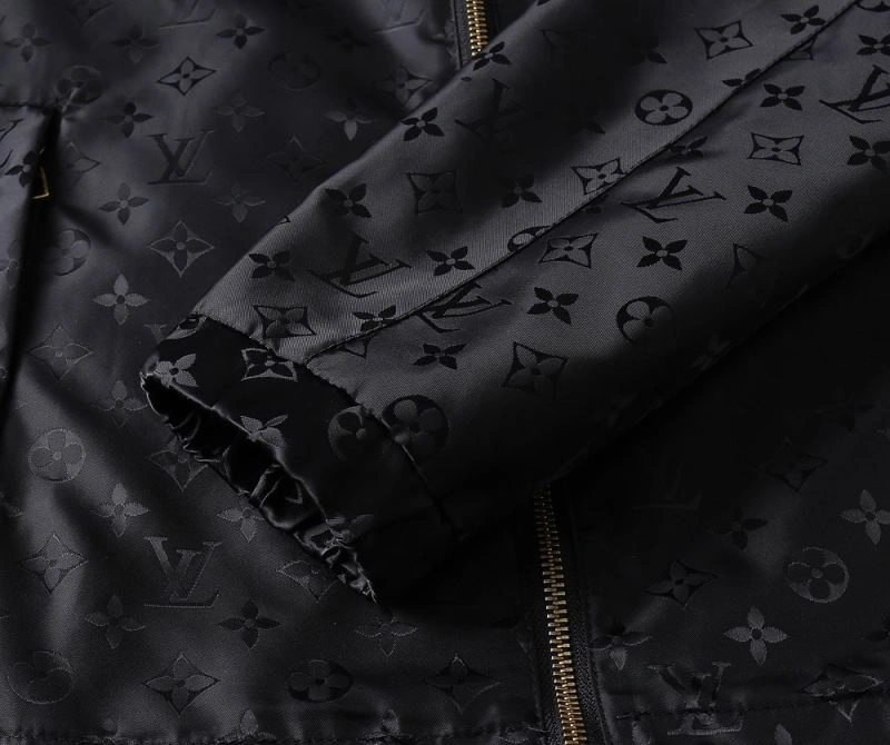 NewStyle Louis Vuitton Outwear 136528