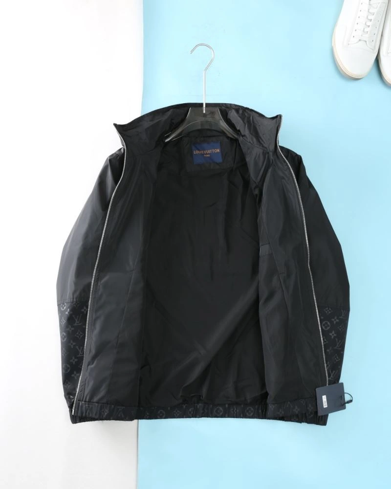 Louis Vuitton Outwear AllSeason 136524