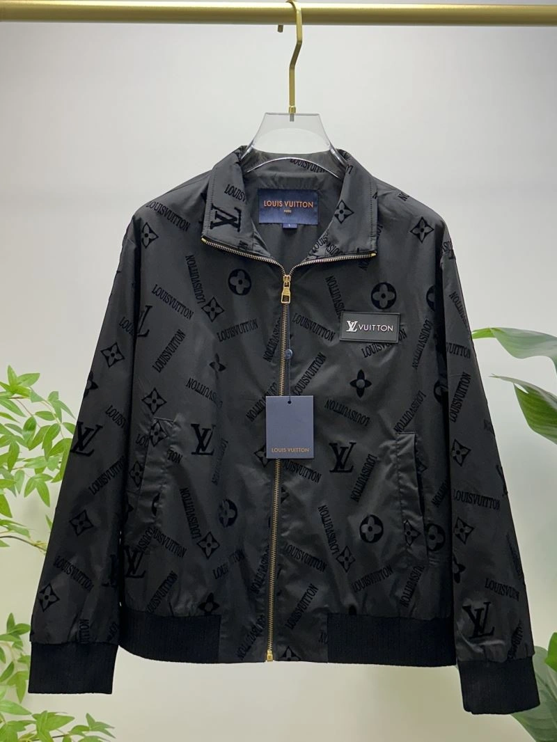 Louis Vuitton Outwear Neat 136510