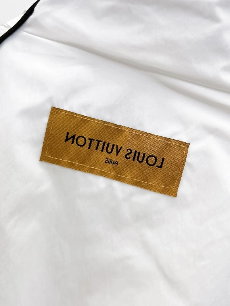 SoftTouch Louis Vuitton Outwear 136519