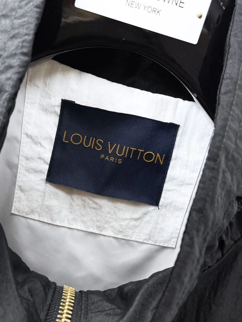Louis Vuitton Outwear Soft 136506