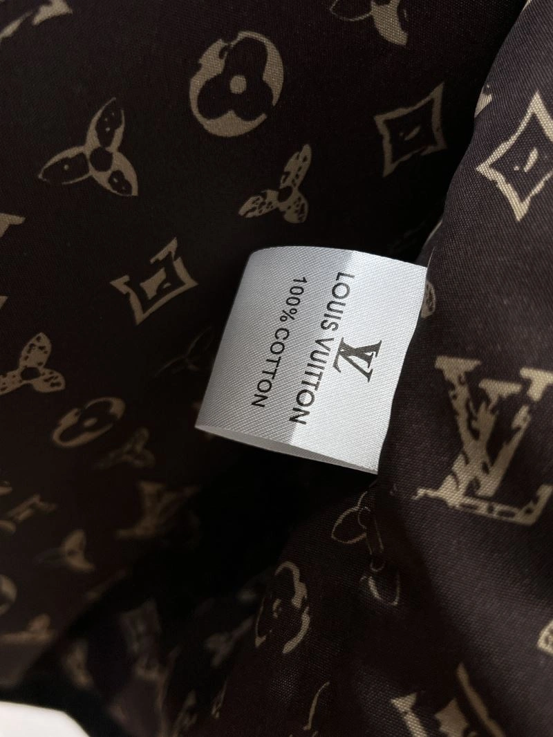 Louis Vuitton Outwear ComfortFit 136509