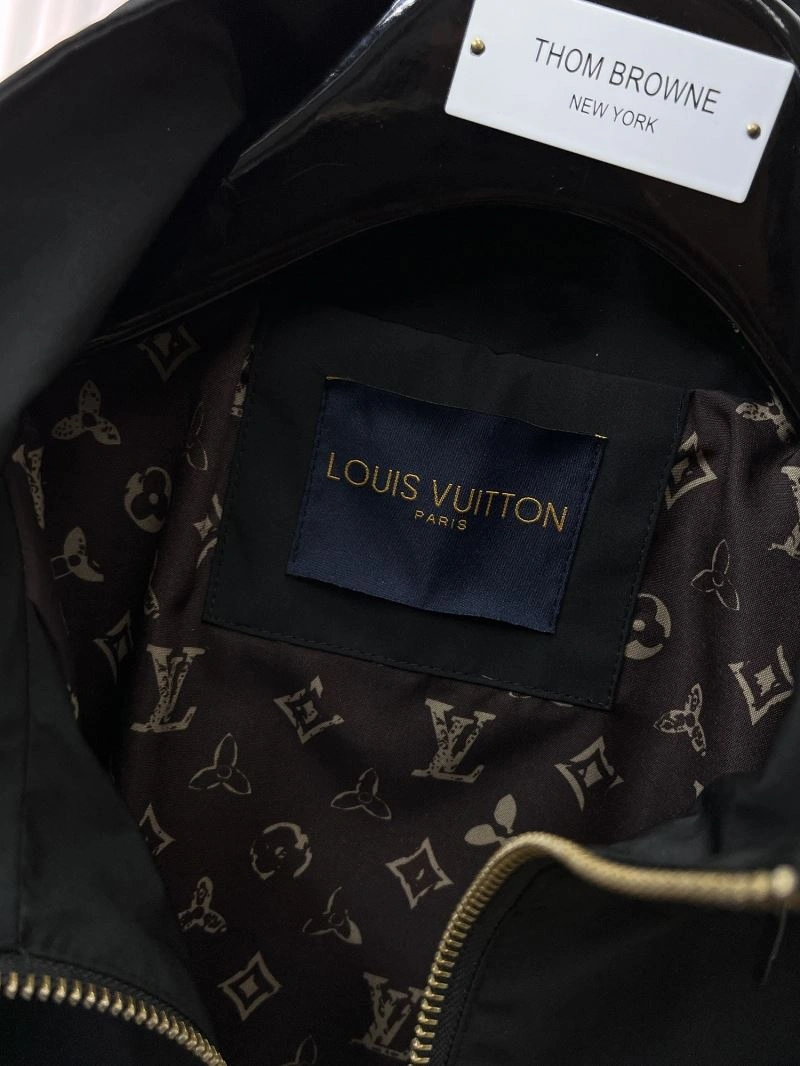 Louis Vuitton Outwear ComfortFit 136509