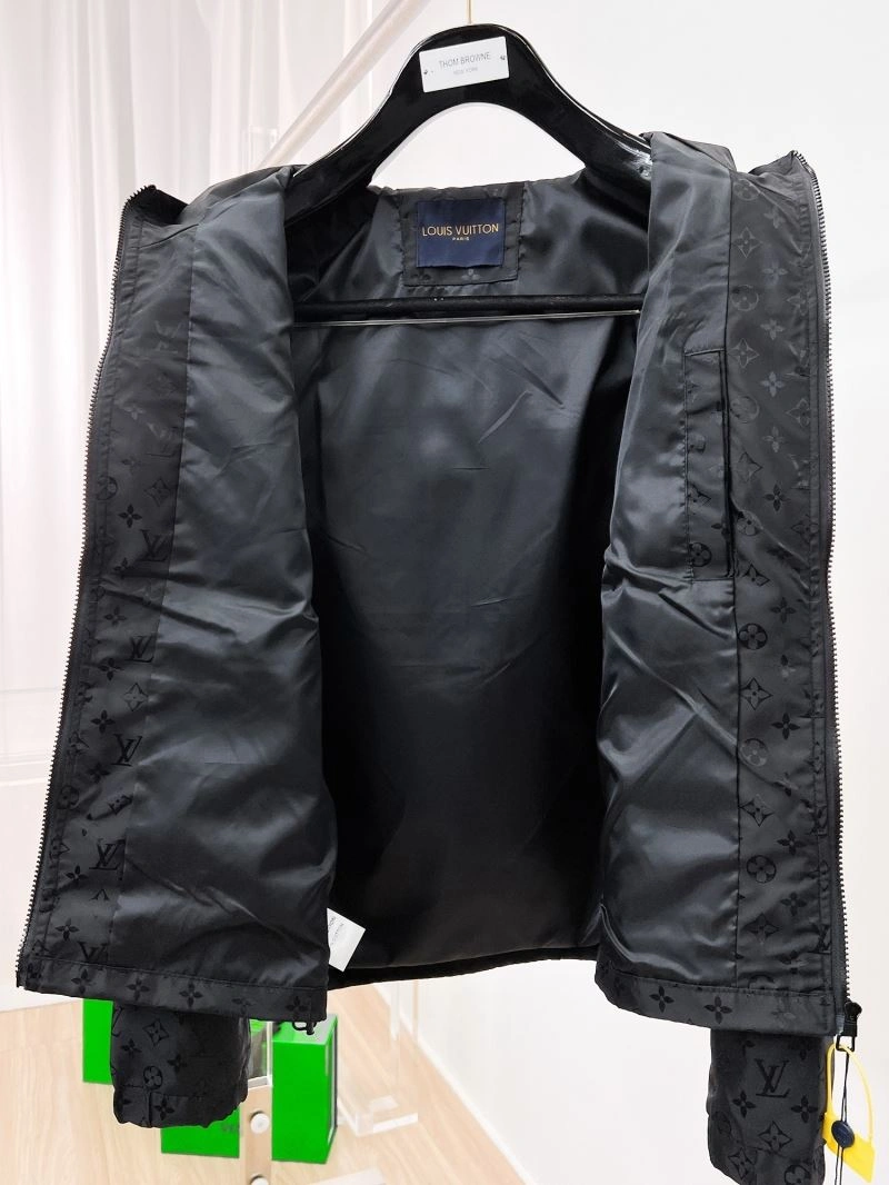 Chic Louis Vuitton Outwear 136500