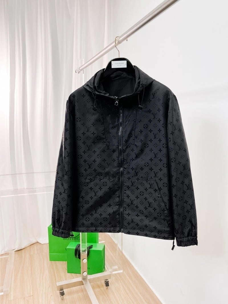 Louis Vuitton Outwear Vibrant 136499