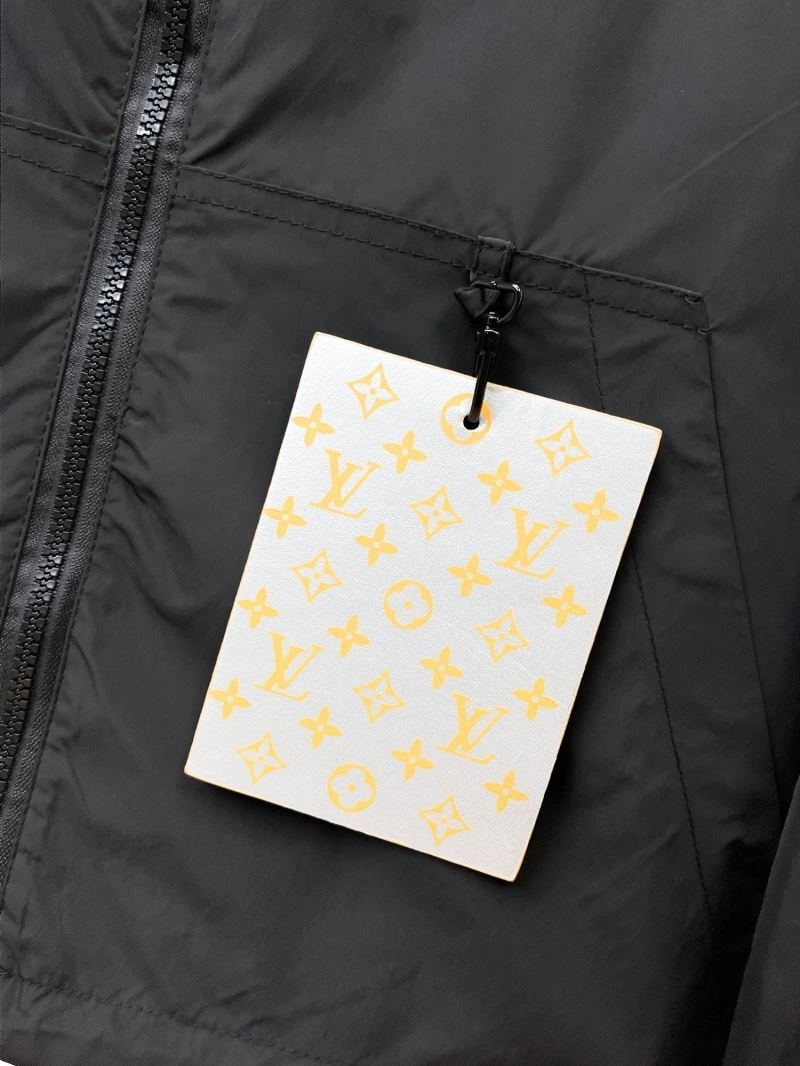 Louis Vuitton Outwear Vibrant 136499