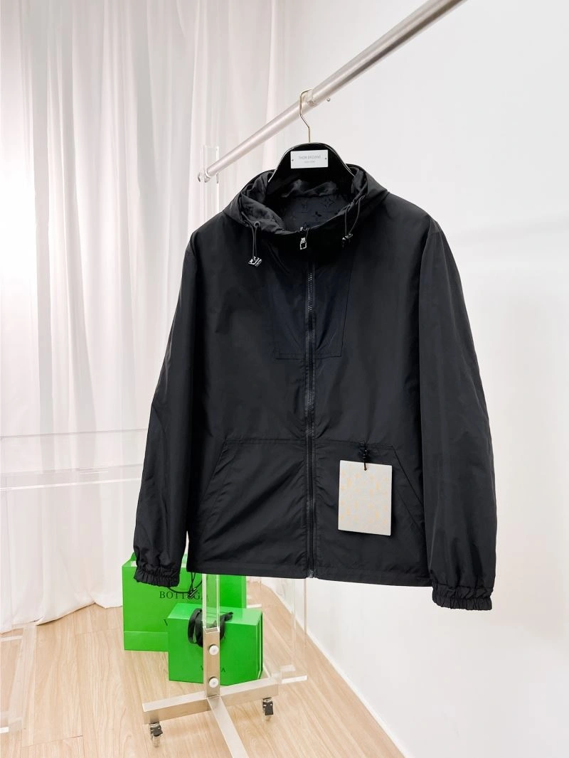 Louis Vuitton Outwear Vibrant 136499