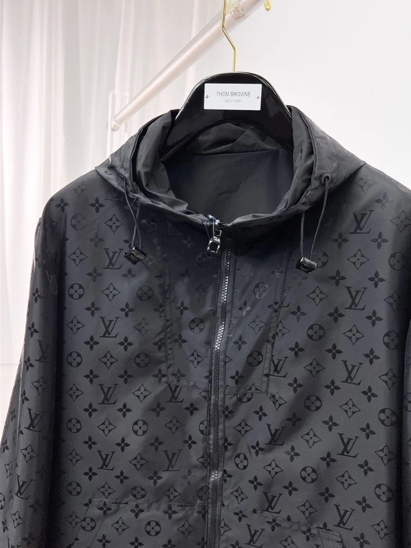 Louis Vuitton Outwear Vibrant 136499