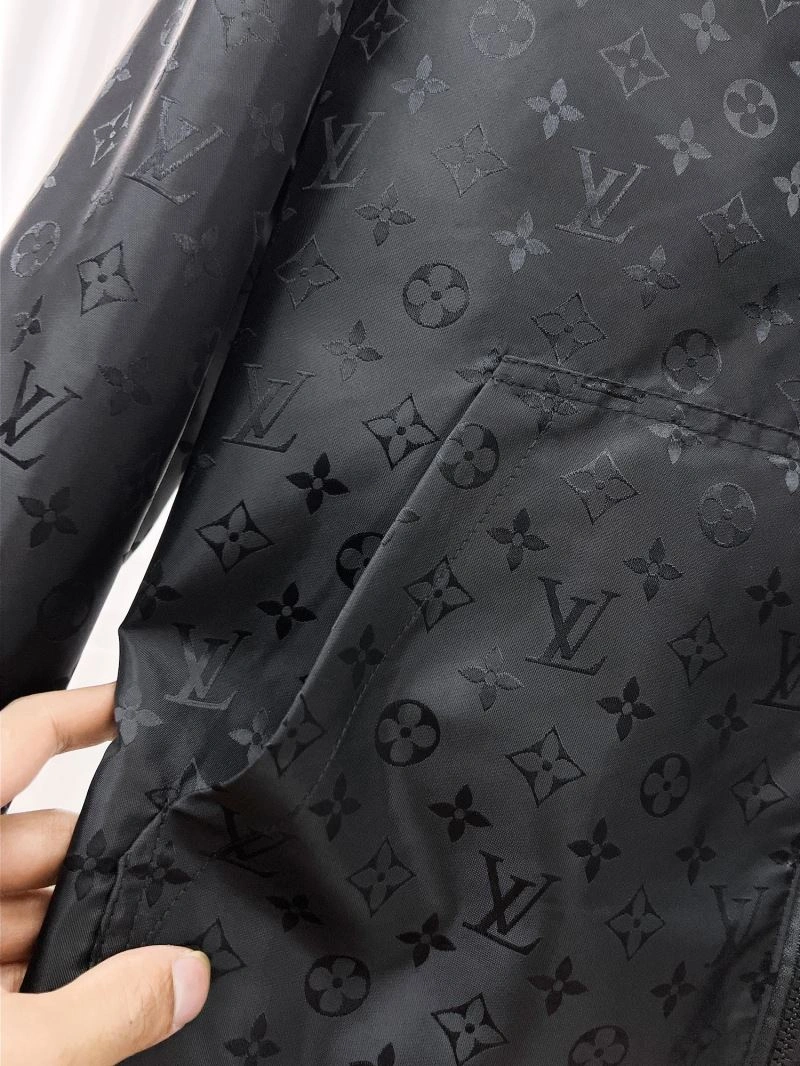 Louis Vuitton Outwear Vibrant 136499