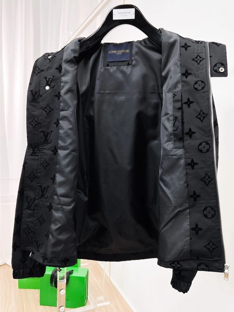Louis Vuitton Outwear FashionForward 136497