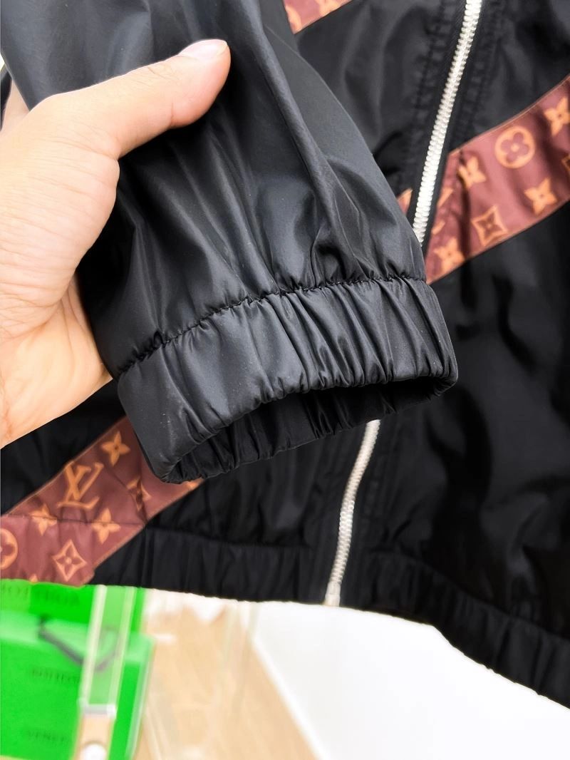 Louis Vuitton Outwear Sustainable 136494