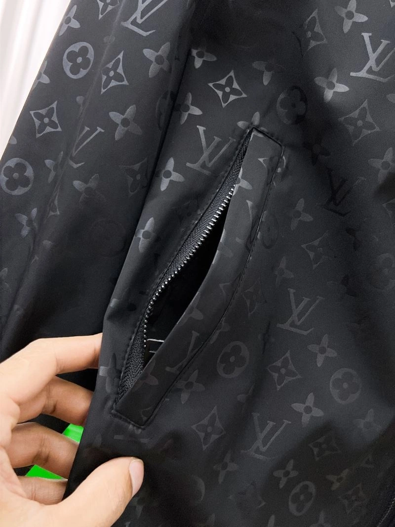Louis Vuitton Outwear Effortless 136493