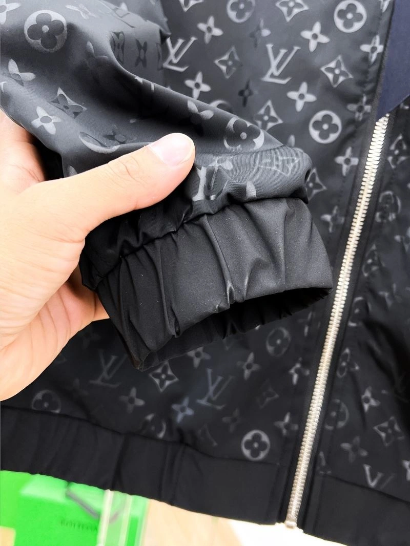 Louis Vuitton Outwear Practical 136490