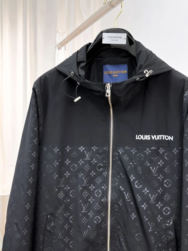 Louis Vuitton Outwear Practical 136490