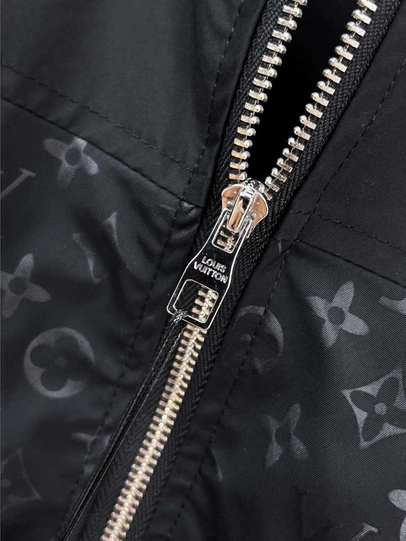 Louis Vuitton Outwear Practical 136490