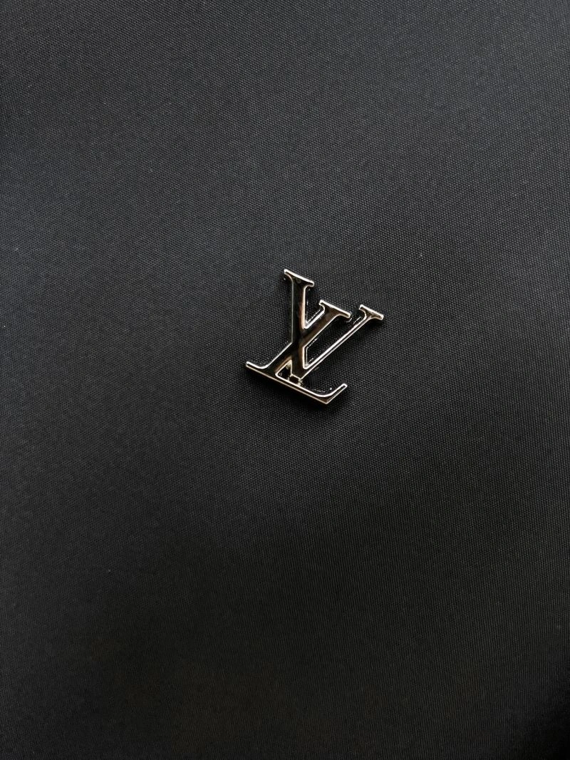 WellDesigned Louis Vuitton Outwear 136487