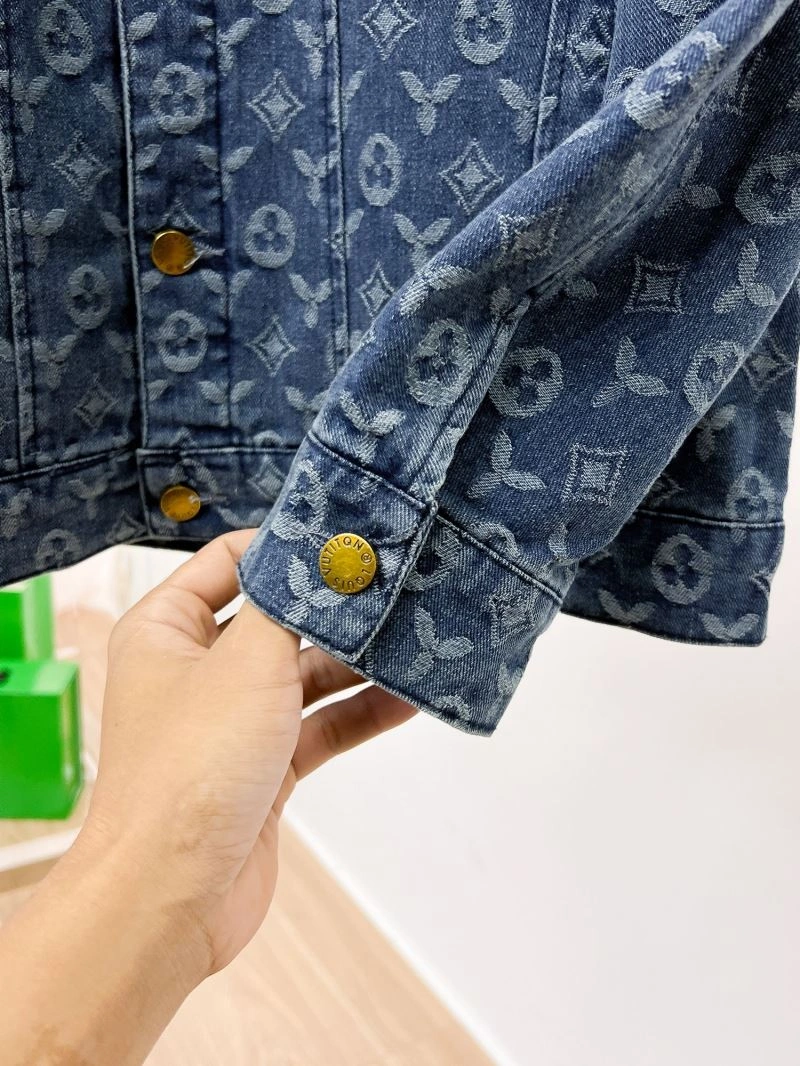 Louis Vuitton Outwear Cozy 136489