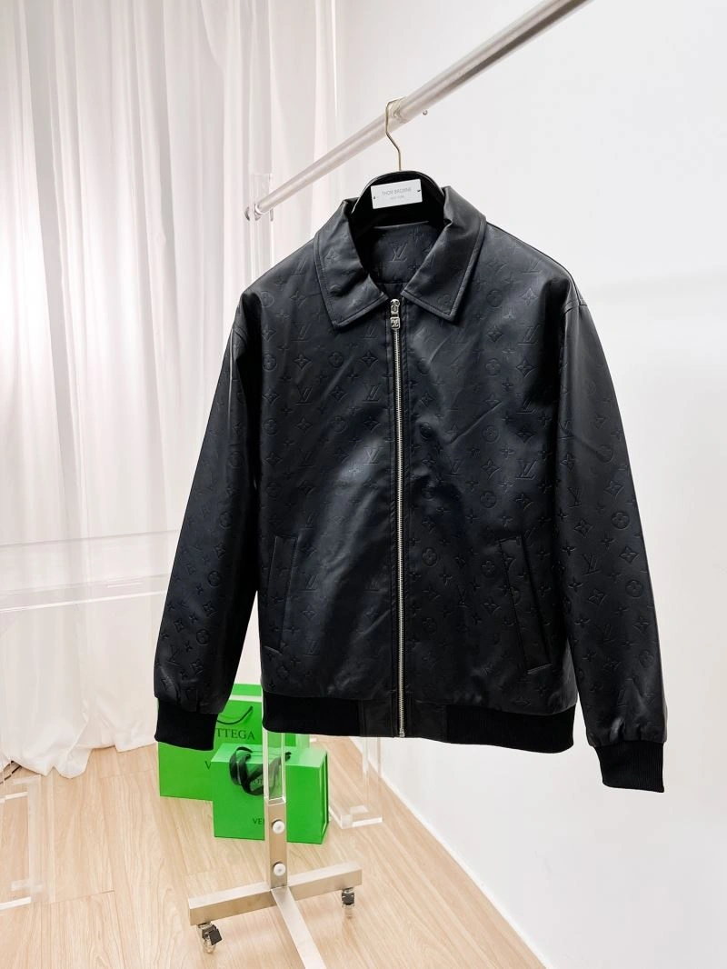 Functional Louis Vuitton Outwear 136484
