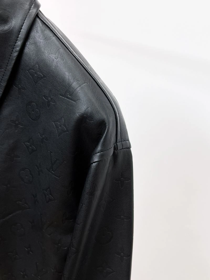 Functional Louis Vuitton Outwear 136484