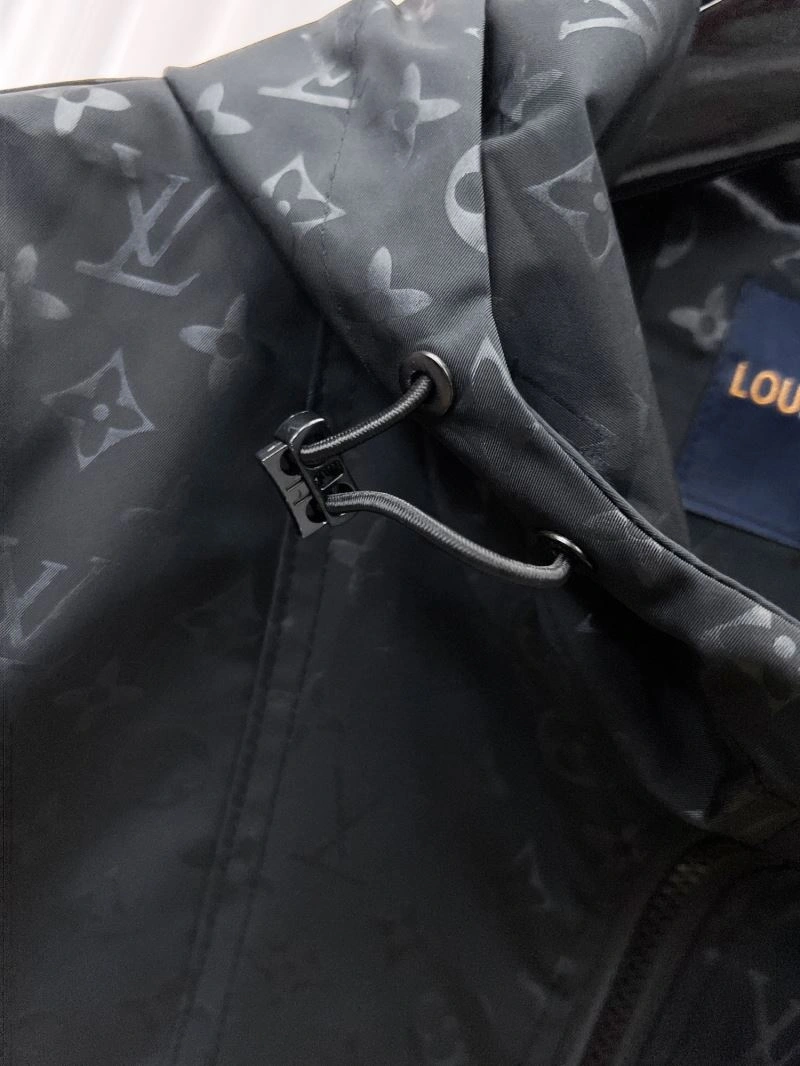 Reliable Louis Vuitton Outwear 136480