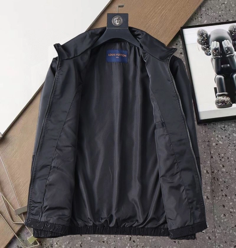Louis Vuitton Outwear WellDesigned 136469