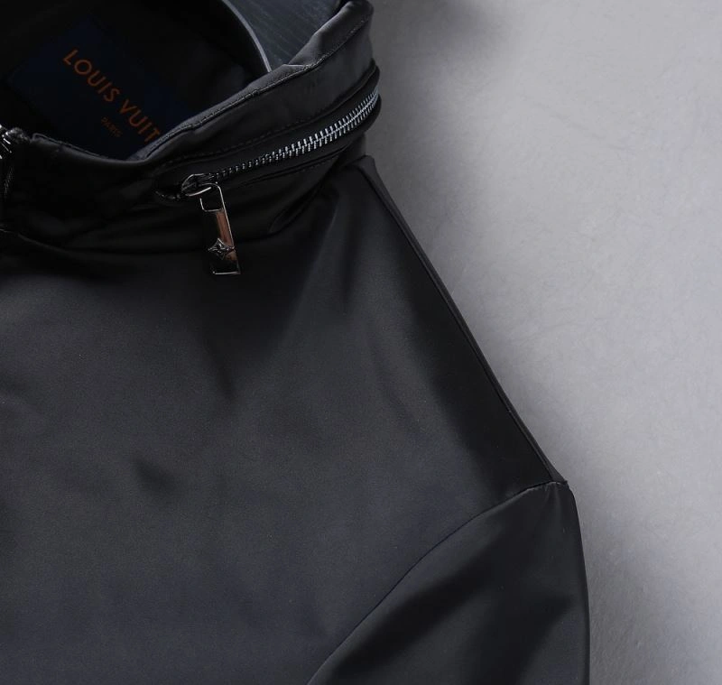 Louis Vuitton Outwear WellDesigned 136469