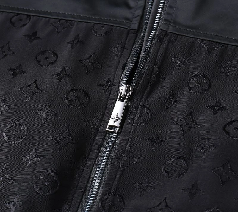 Louis Vuitton Outwear WellDesigned 136469