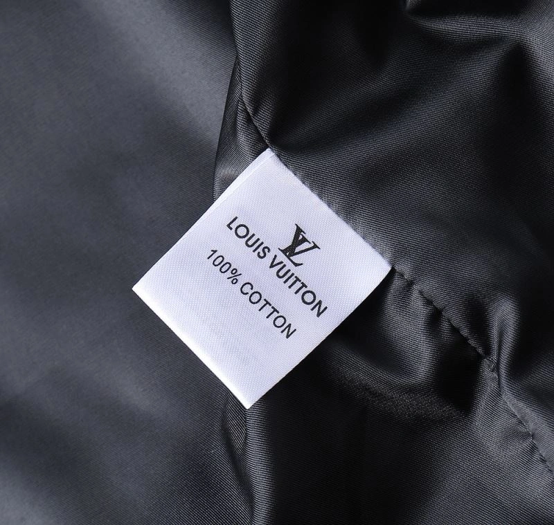 Louis Vuitton Outwear ComfortFit 136486