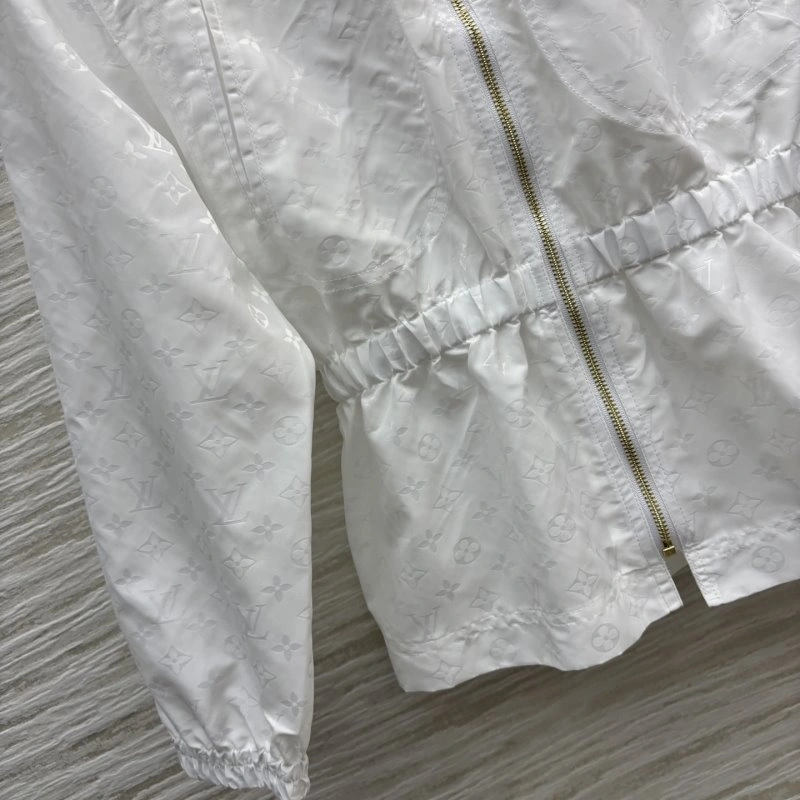 MoistureWicking Louis Vuitton Outwear 131060