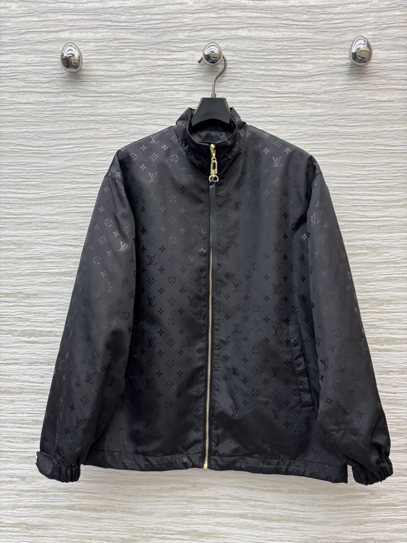 Louis Vuitton Outwear Versatile 131085
