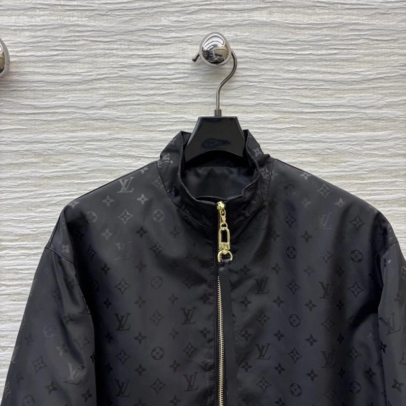 Louis Vuitton Outwear Versatile 131085