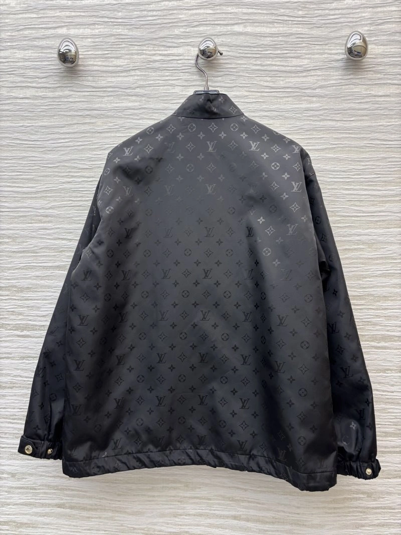 Louis Vuitton Outwear Versatile 131085