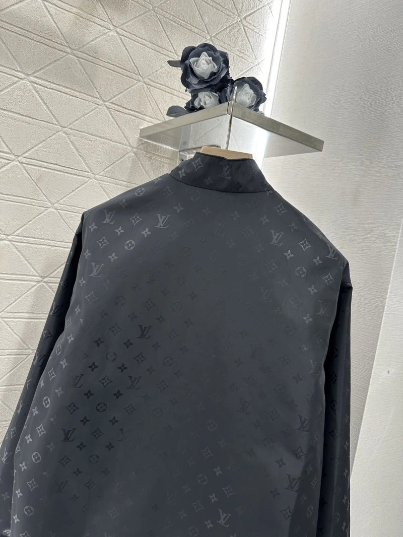 Louis Vuitton Outwear UrbanChic 131057