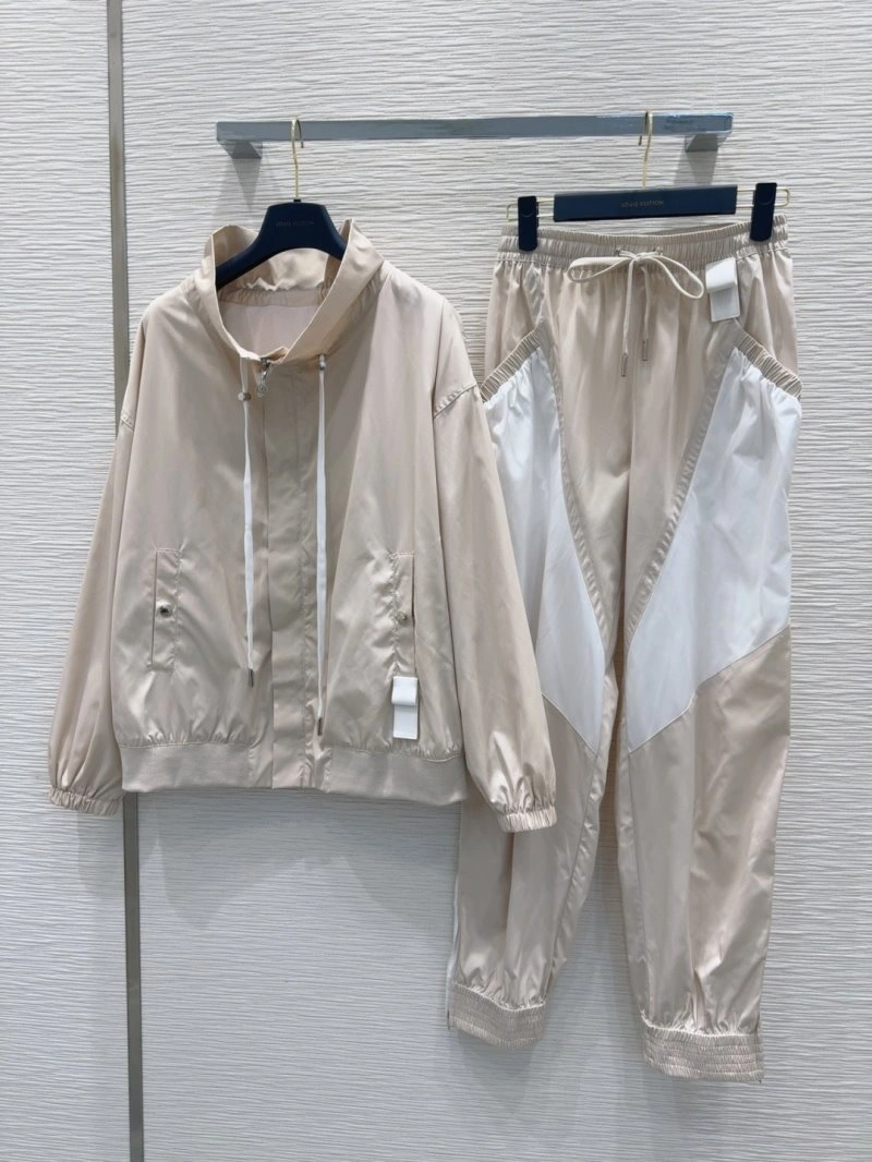 Unique Louis Vuitton Outwear 131081