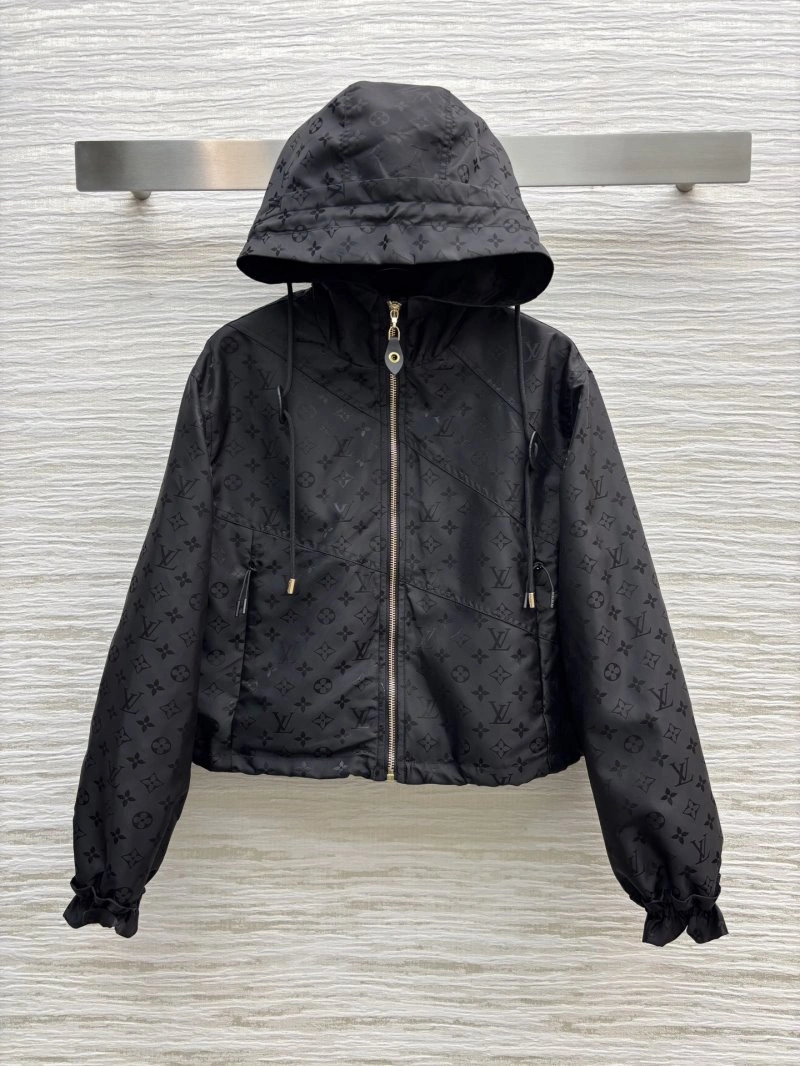 Louis Vuitton Outwear Chic 131770