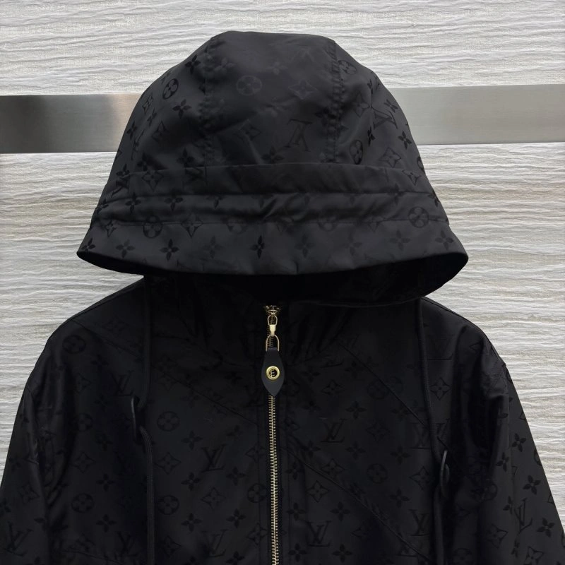 Louis Vuitton Outwear Chic 131770