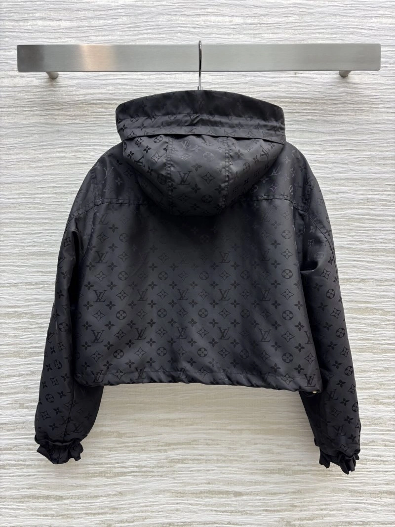 Louis Vuitton Outwear Chic 131770